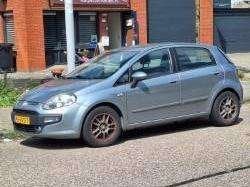 Fiat Punto 1.3 Multijet 62KW 5DR 2011 Grijs/ketting gebroken, Voorwielaandrijving, 4 cilinders, 400 kg, Origineel Nederlands