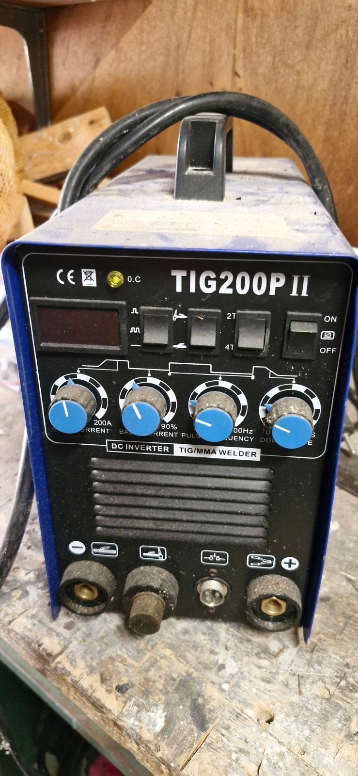 TIG200P II Lasapparaat met accessoires.