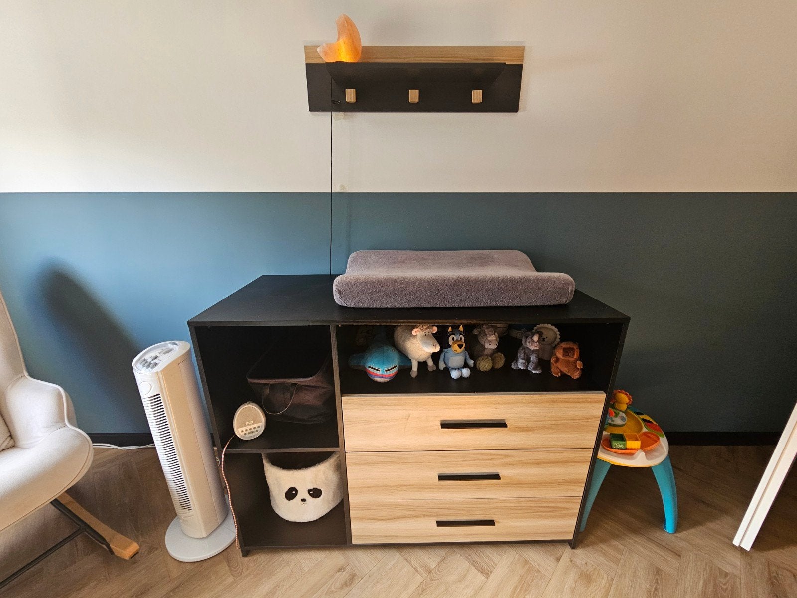 Complete Babykamer: Ledikant, Commode en Kledingkast, Kinderen en Baby's, Kinderkamer | Complete kinderkamers, Ophalen, Zo goed als nieuw