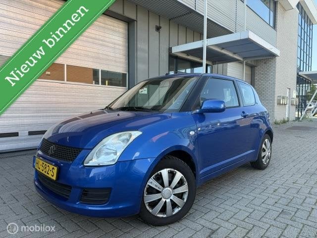 Suzuki Swift 1.3 Exclusive Benzine Nette auto carplay Airco, Gebruikt, 31 €/maand, Swift, Bedrijf
