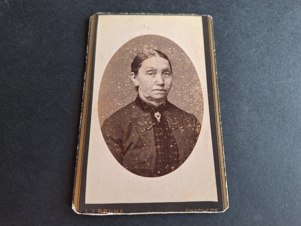 CDV 1 Bruna Enschede, Verzamelen, Gebruikt, Verzenden, Foto, Voor 1940
