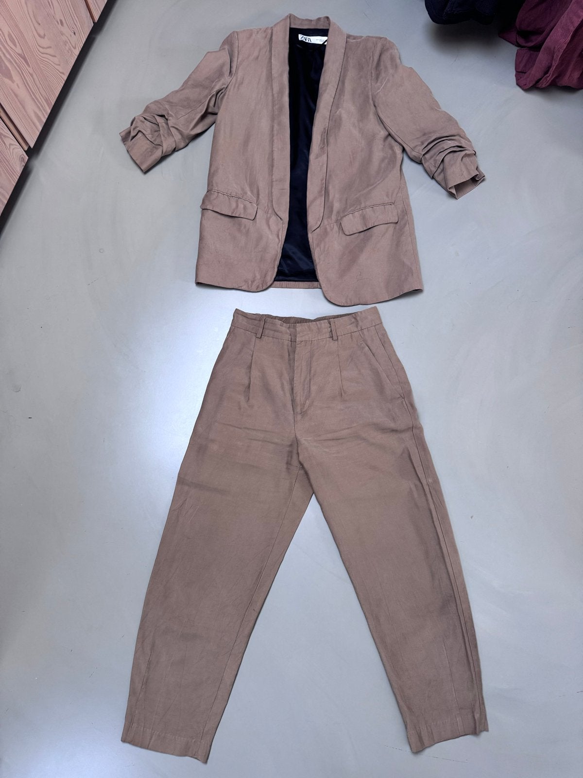 Zara Broek (S) en Blazer (M) - Beige Set, Ophalen of Verzenden, Gedragen, Maat 36 (S), Beige