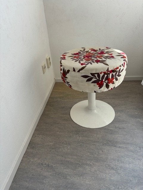 Vintage tulip bloemetjes kaptafel kruk., Ophalen of Verzenden, Zo goed als nieuw, Kunststof