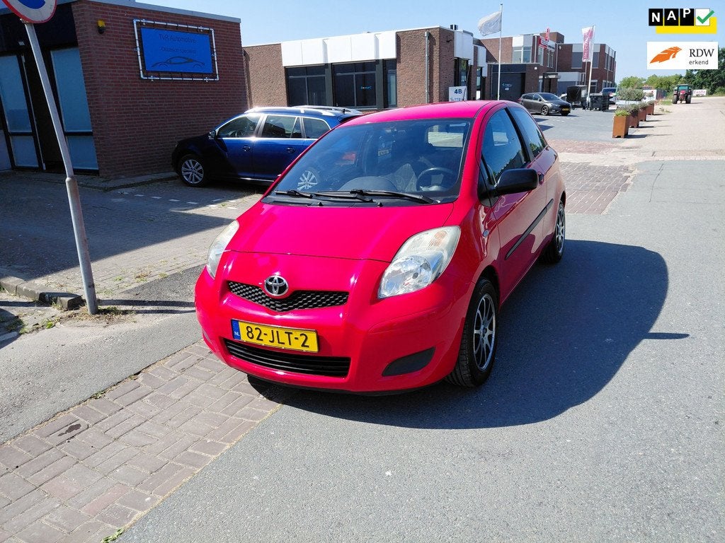 Toyota Yaris 1.3 VVTi 6 Bak Airco Pdc keurig netjes, Auto's, Toyota, Voorwielaandrijving, 101 pk, 4 cilinders, Bedrijf
