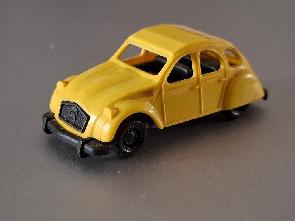 1:87 Citroen 2CV Eend geel Bruder € 2,50, Verzenden, Zo goed als nieuw, Auto, Overige merken