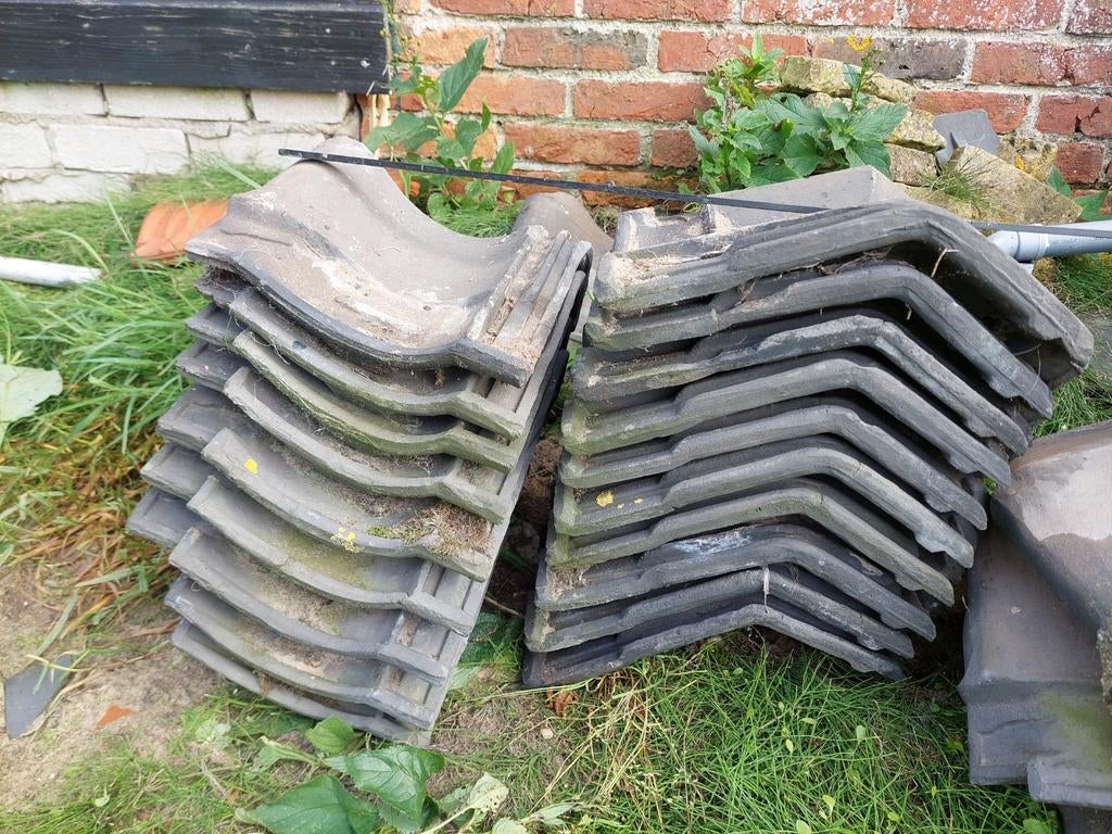 Tuile du nord knikpannen (ca. 20 stuks), Doe-het-zelf en Verbouw, Ophalen, Gebruikt, Steen of Klei, Minder dan 5 m²