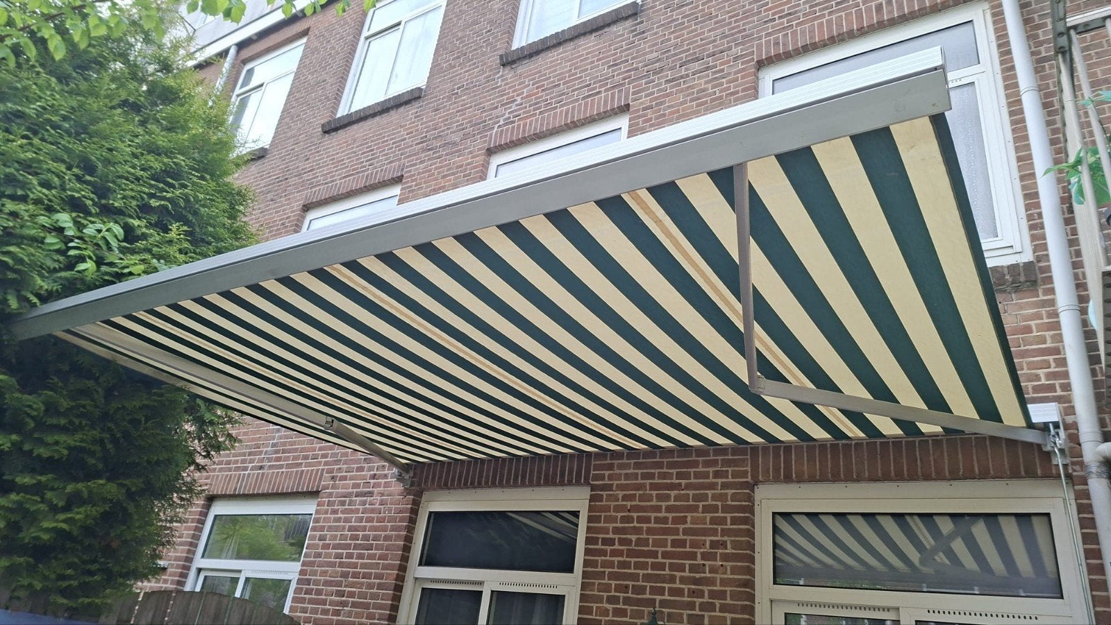 Zonnescherm, Tuin en Terras, Zonneschermen, 150 tot 300 cm, Ophalen, Gebruikt, Knikarmscherm