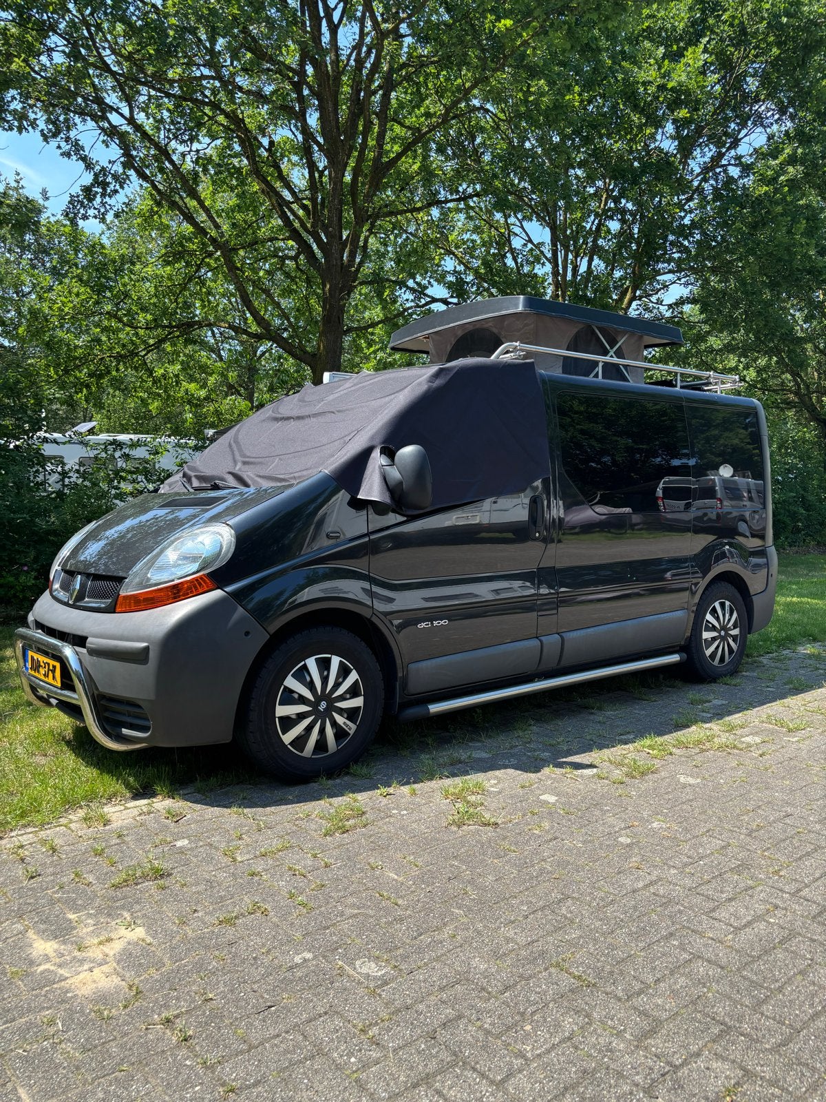Compacte Renault Trafic Camper 5 zitplaatsen op kenteken, Caravans en Kamperen, Campers, Buscamper of Camperbus, Tot en met 2