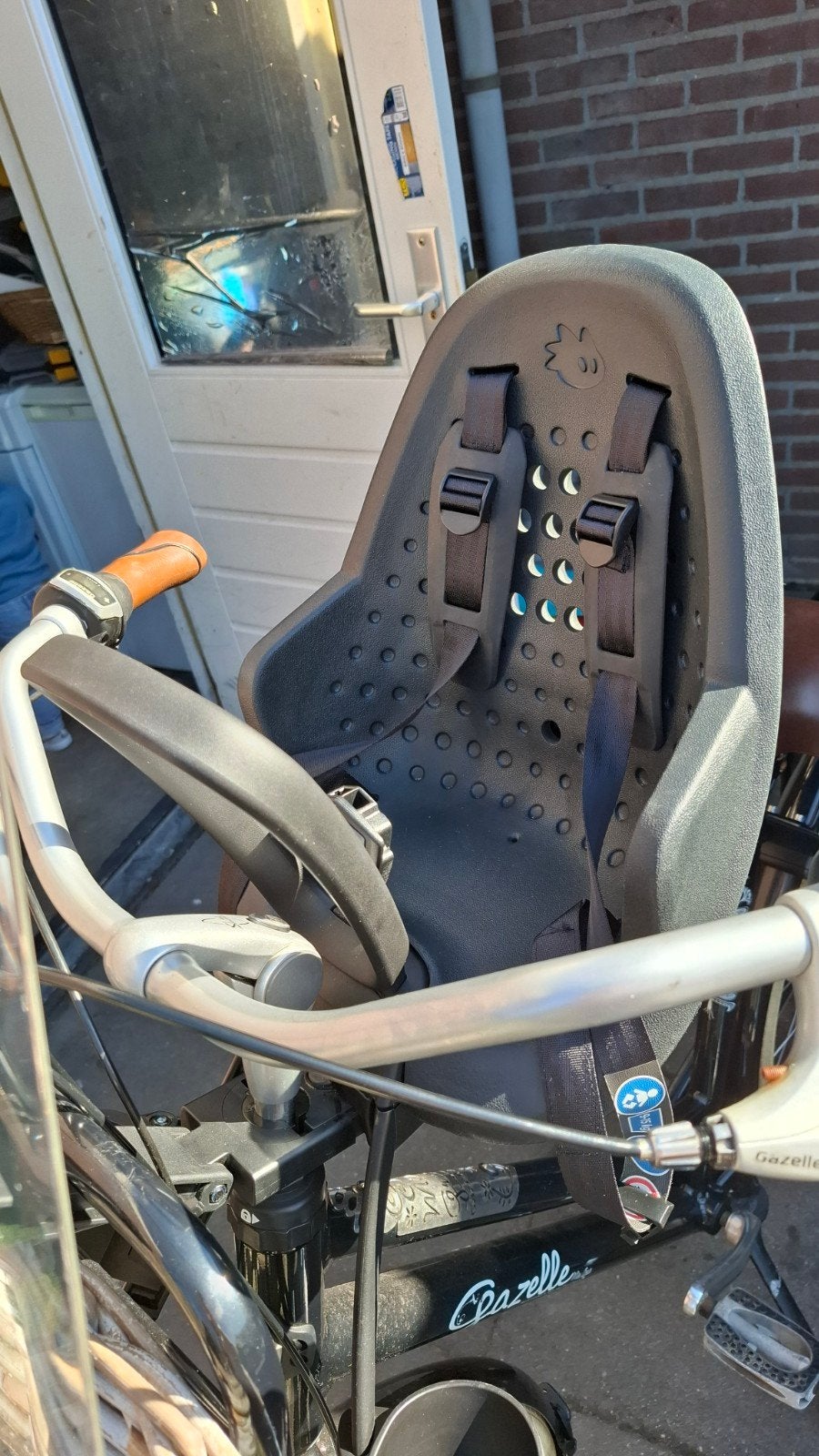 Thule yepp fietsstoeltje, Fietsen en Brommers, Fietsaccessoires | Fietsstoeltjes, Ophalen, Gebruikt