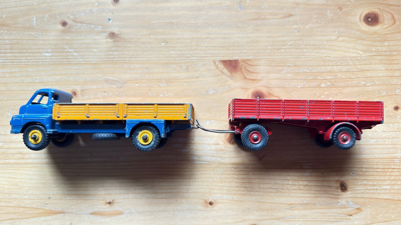 Vintage Dinky Toys vrachtwagen met aanhanger, Ophalen of Verzenden, Gebruikt