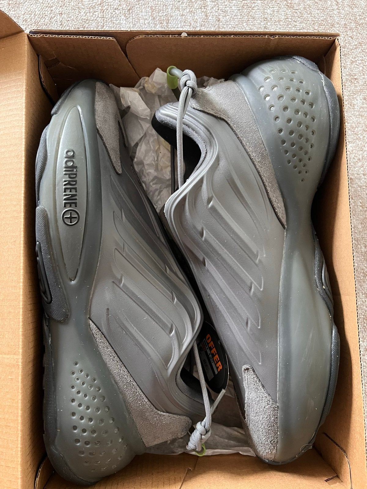 Adidas Ozrah GX3239 - Maat 43 1/3 - Grijs, Overige kleuren, Ophalen of Verzenden, Sneakers of Gympen, Zo goed als nieuw