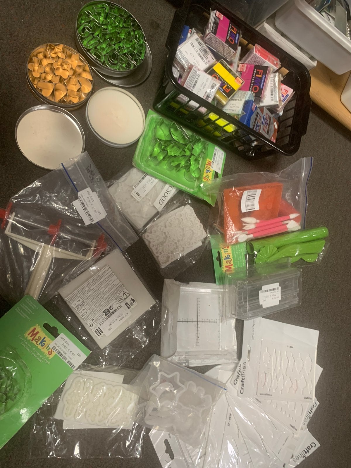 Groot pakket knutselspullen: Fimo klei, uitstekers, etc., Overige thema's, Nieuw, Meerkleurig, Ophalen of Verzenden