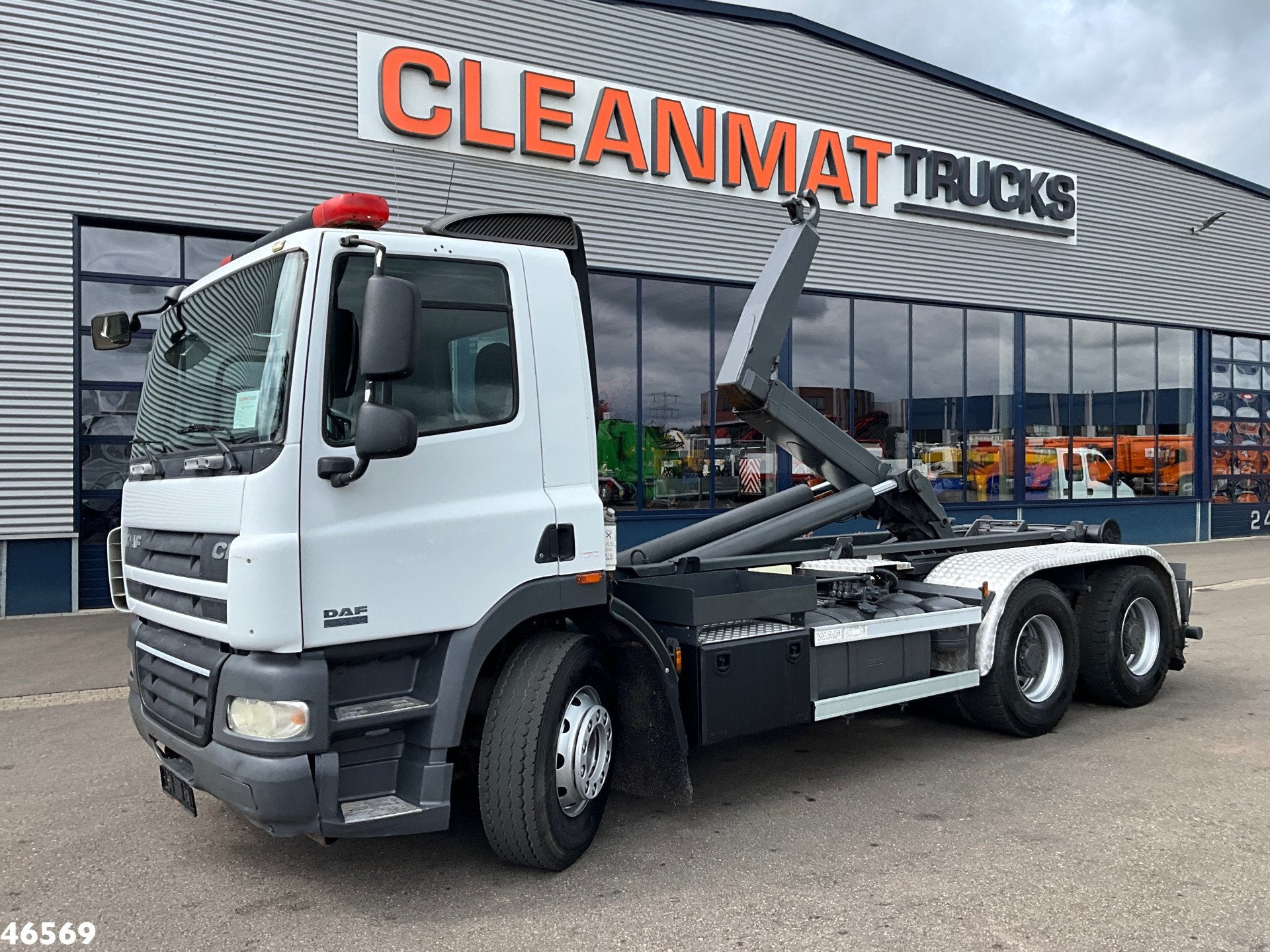 DAF FAT 85 CF 360 6x4 Manual VDL 20 Ton haakarmsysteem Just, Auto's, Vrachtwagens, ABS, Euro 5, Achterwielaandrijving, 360 pk