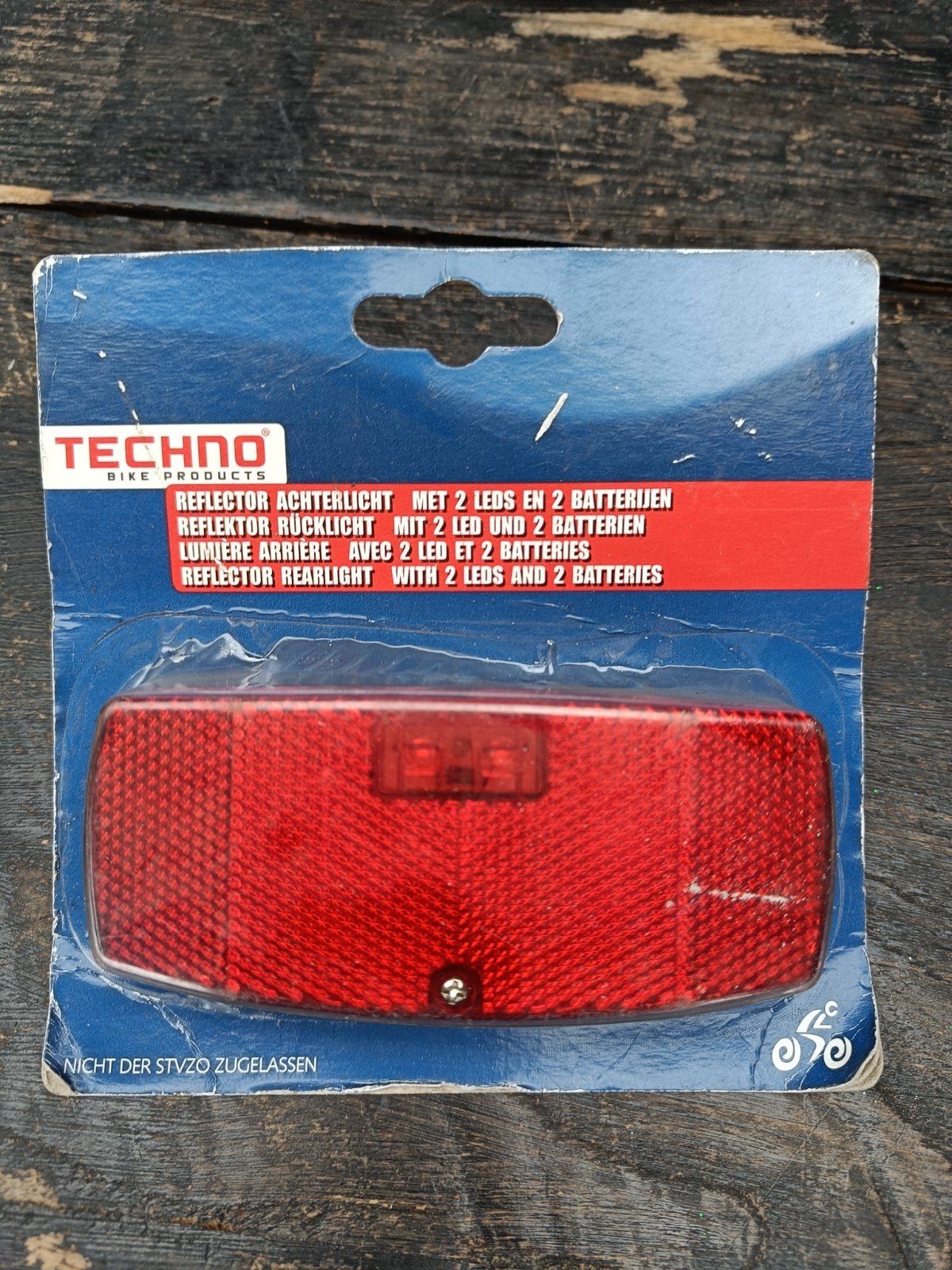 Techno Fiets Achterlicht met 2 LED's en Batterijen, Ophalen of Verzenden, Nieuw, Batterij, Achterlicht