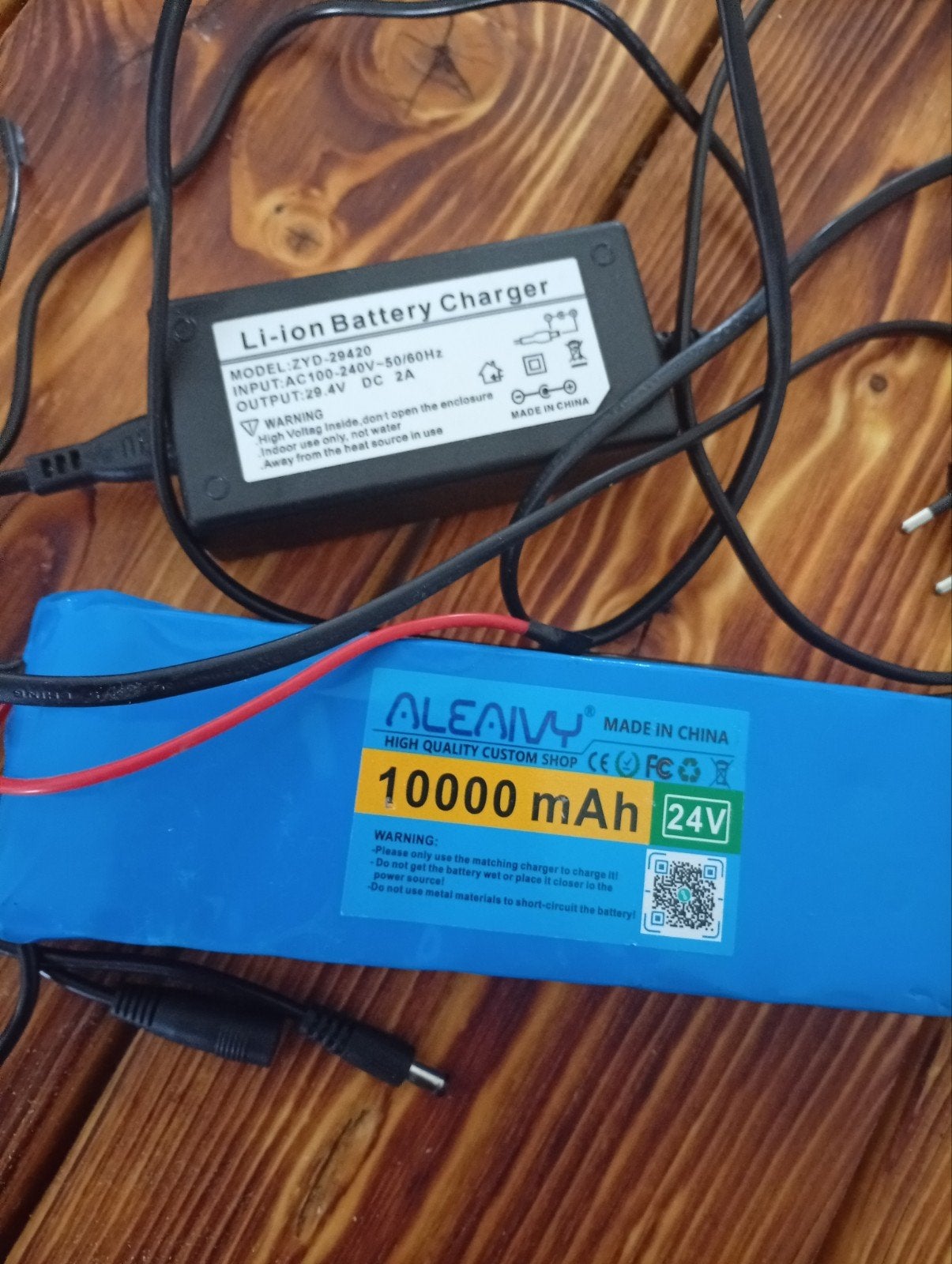 Li-ion Accu 24V 10000mAh met Oplader, Verzenden, Gebruikt, Oplaadbaar