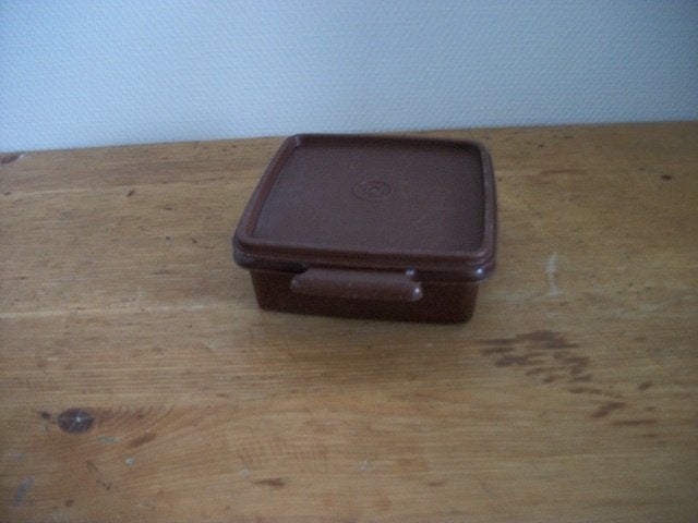 Tupperware Bakje ( retro, bruin, vierkant ), Ophalen of Verzenden, Gebruikt, Bruin, Bus of Trommel