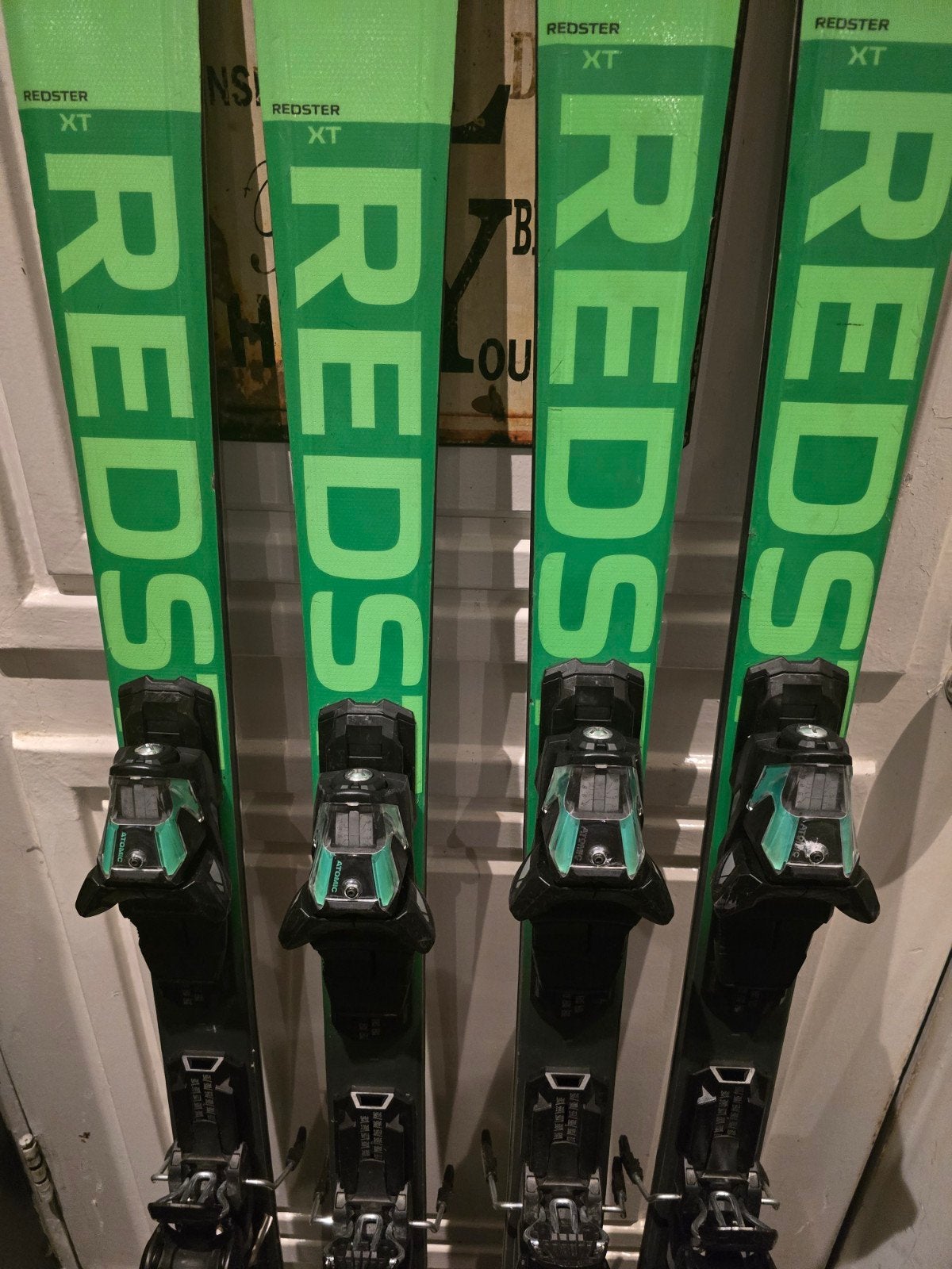 ATOMIC REDSTER XT CARVE SKIS, 160 tot 180 cm, Ophalen of Verzenden, Zo goed als nieuw, Carve