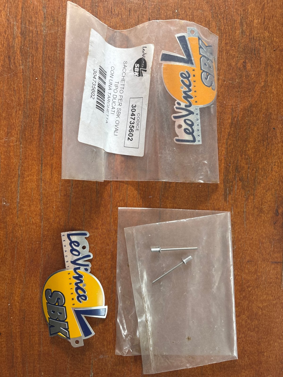 2 x LeoVince SBK Ovale Uitlaat Embleem, Ophalen of Verzenden, Nieuw
