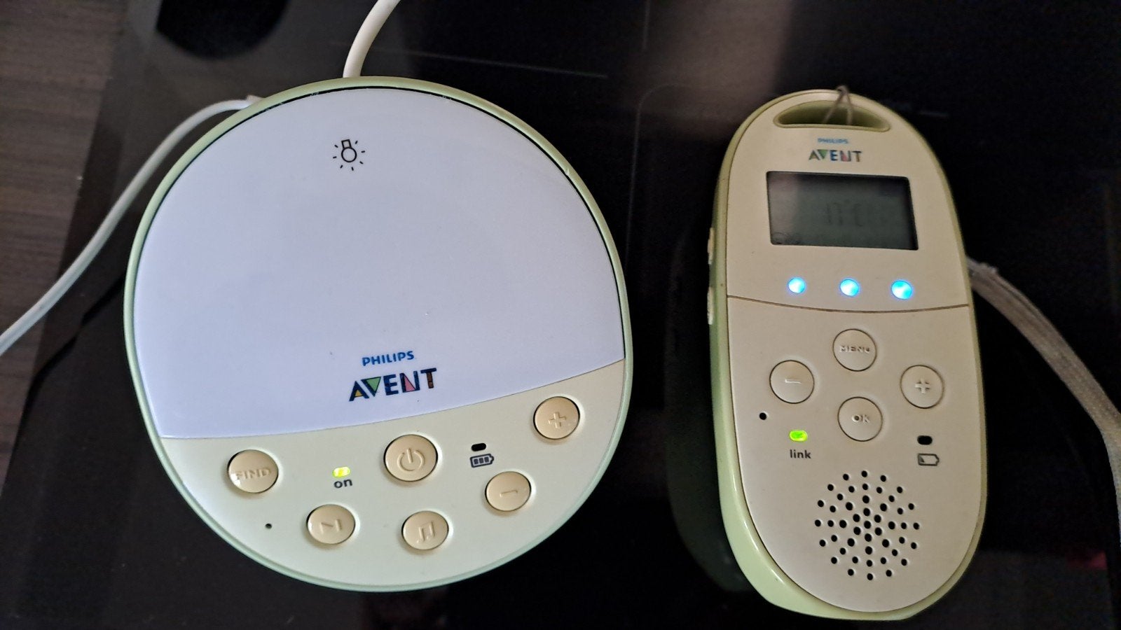 2 sets Philips Avent DECT babyfoon (SCD560), Ophalen of Verzenden, Gebruikt, 250 meter of meer, Digitaal