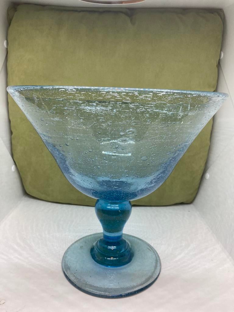 Vintage Franse Biot schaal op voet, blauw (220922), Antiek en Kunst, Antiek | Glas en Kristal, Ophalen of Verzenden