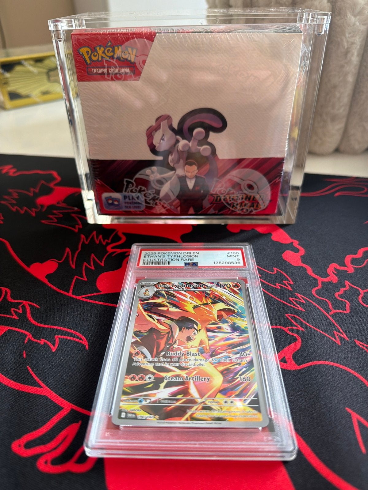 Psa9 Typhlosion + Destined Rivals Boosterbox in Acryl Case, Ophalen of Verzenden, Nieuw, Losse kaart