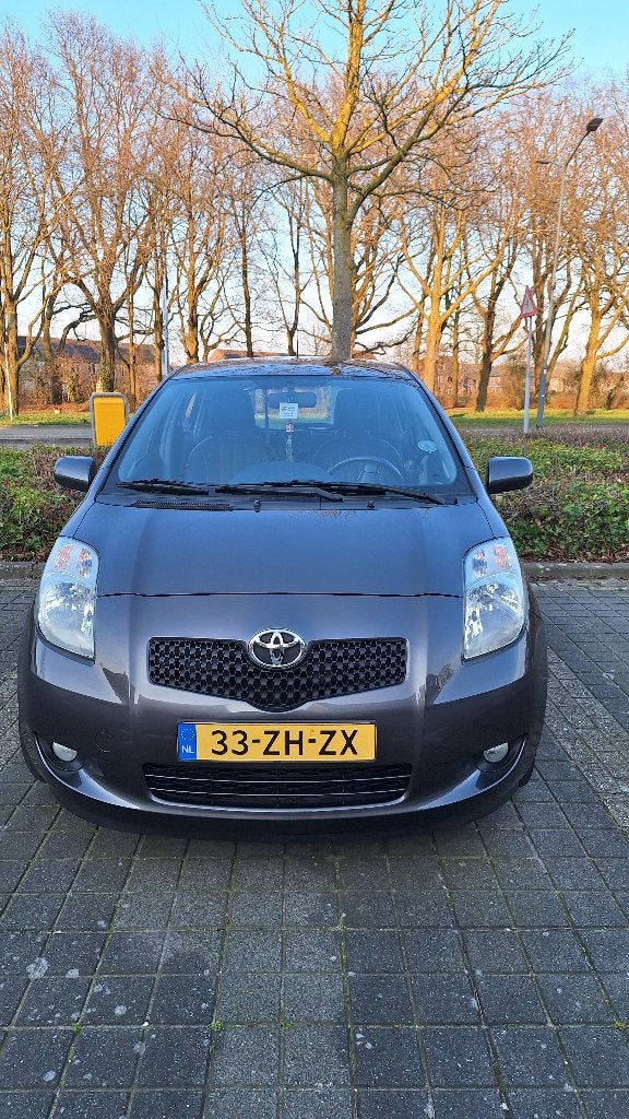 Toyota Yaris 1.3 16V Vvt-i 5DR  Benzine Sol S-Line bj 2008, Auto's, Voorwielaandrijving, 40 €/maand, Zwart, 4 cilinders