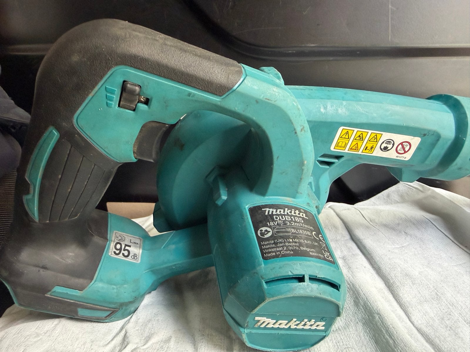 Makita DUB185 Accu Bladblazer - Zo goed als nieuw, Ophalen of Verzenden, Zo goed als nieuw, Accu, Handgedragen