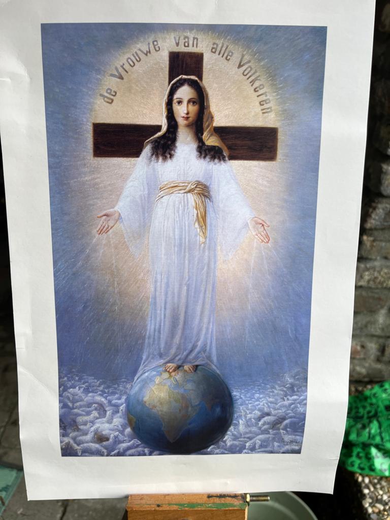 Afbeelding 'De Vrouw van alle Volkeren', Ophalen, Zo goed als nieuw, Foto of Poster, Minder dan 50 cm