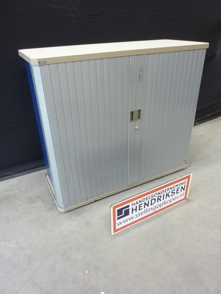 Lage Gispen roldeurkast / archiefkast 120x49x104 kantoorkast, Gebruikt, 100 tot 150 cm, Vintage, Meerdere deuren