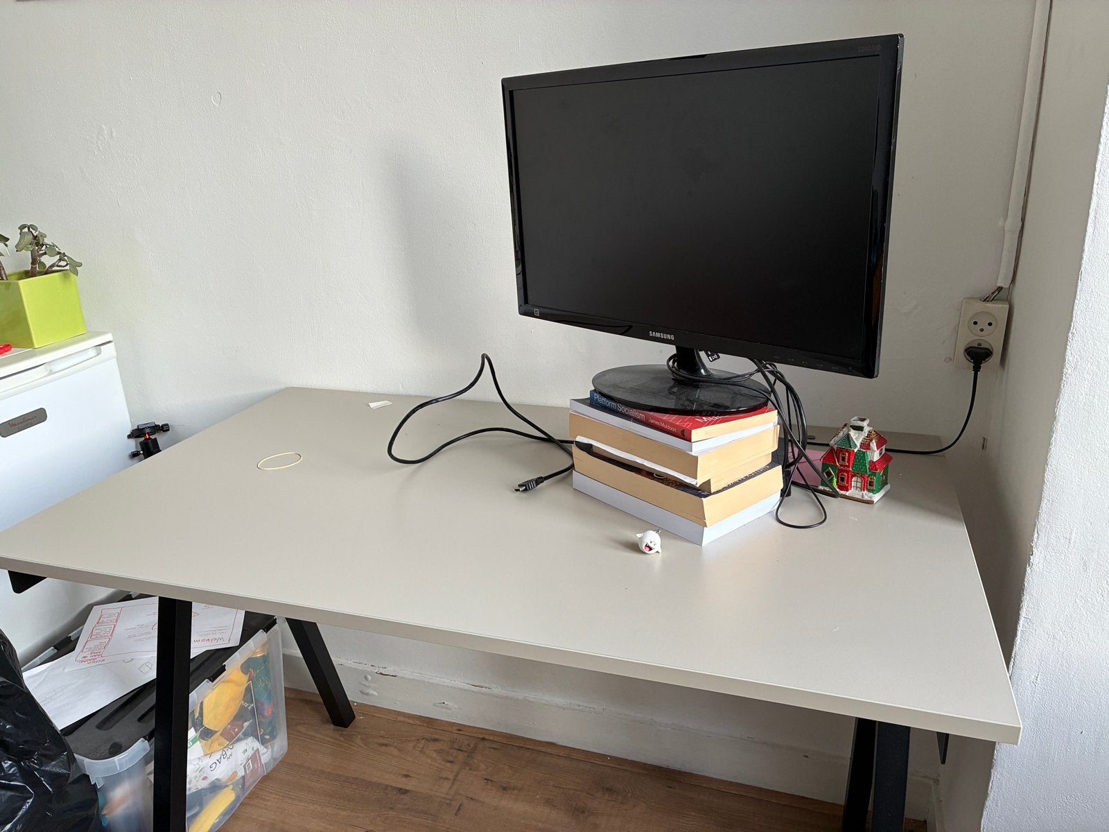 Bureau 70x120 cm - Ideaal voor thuiswerkplek, Huis en Inrichting, Bureaus, Ophalen, Gebruikt, Spaanplaat of MDF, Grijs