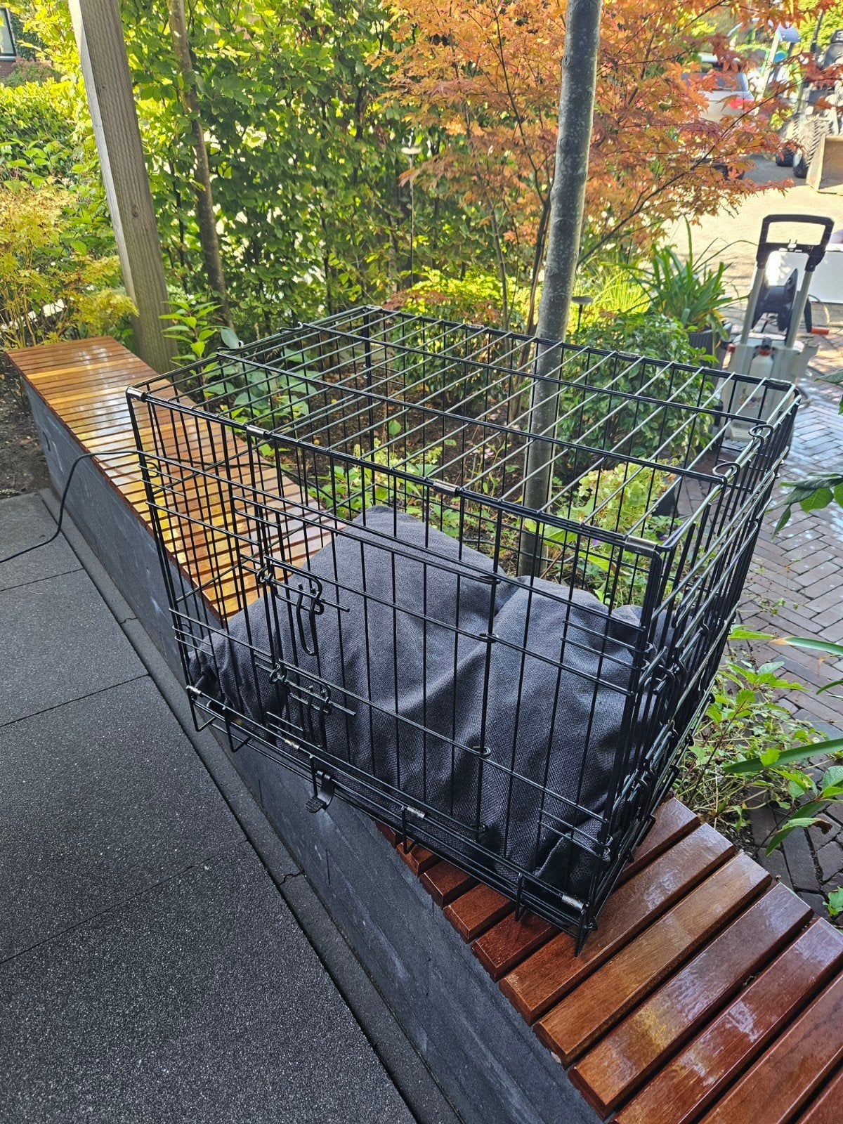 zwarte bench met nieuw kussen, Ophalen, Zo goed als nieuw