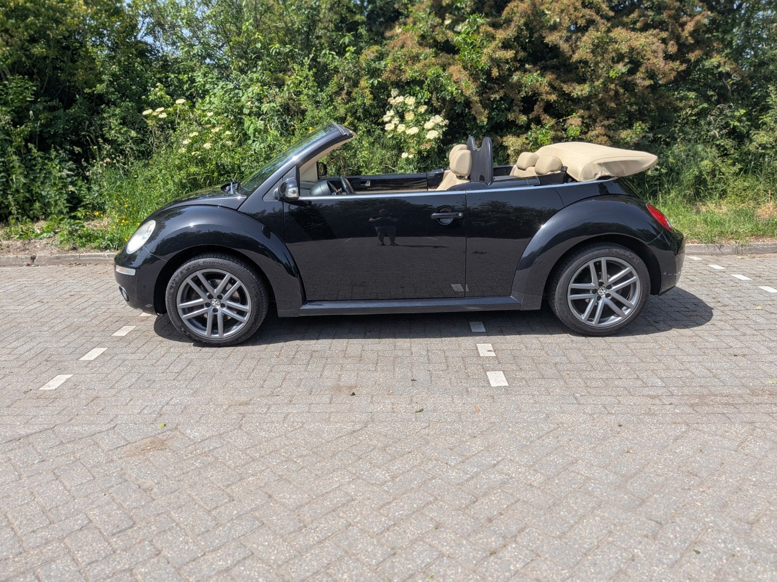 Volkswagen Beetle nieuw model 1.8 Turbo Nieuw cabriolet dak, Auto's, Voorwielaandrijving, 1363 kg, 4 cilinders, 4 stoelen