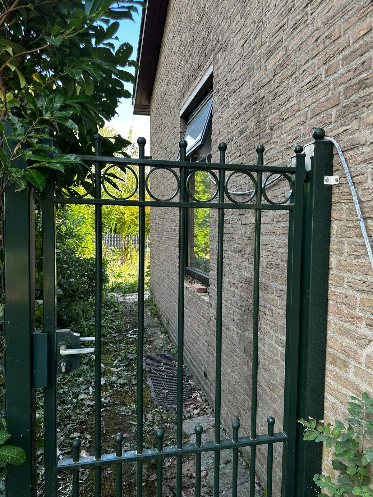 Tuinpoort met 2 palen - Groen metaal, Tuin en Terras, Ophalen, Gebruikt, Staal, Minder dan 100 cm