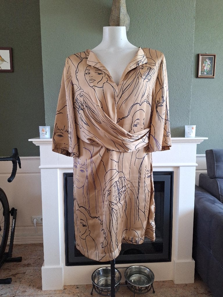 Sandro Ferrone beige bruin gezicht jurk mt M, Maat 38/40 (M), Bruin, Verzenden, Sandro Ferrone