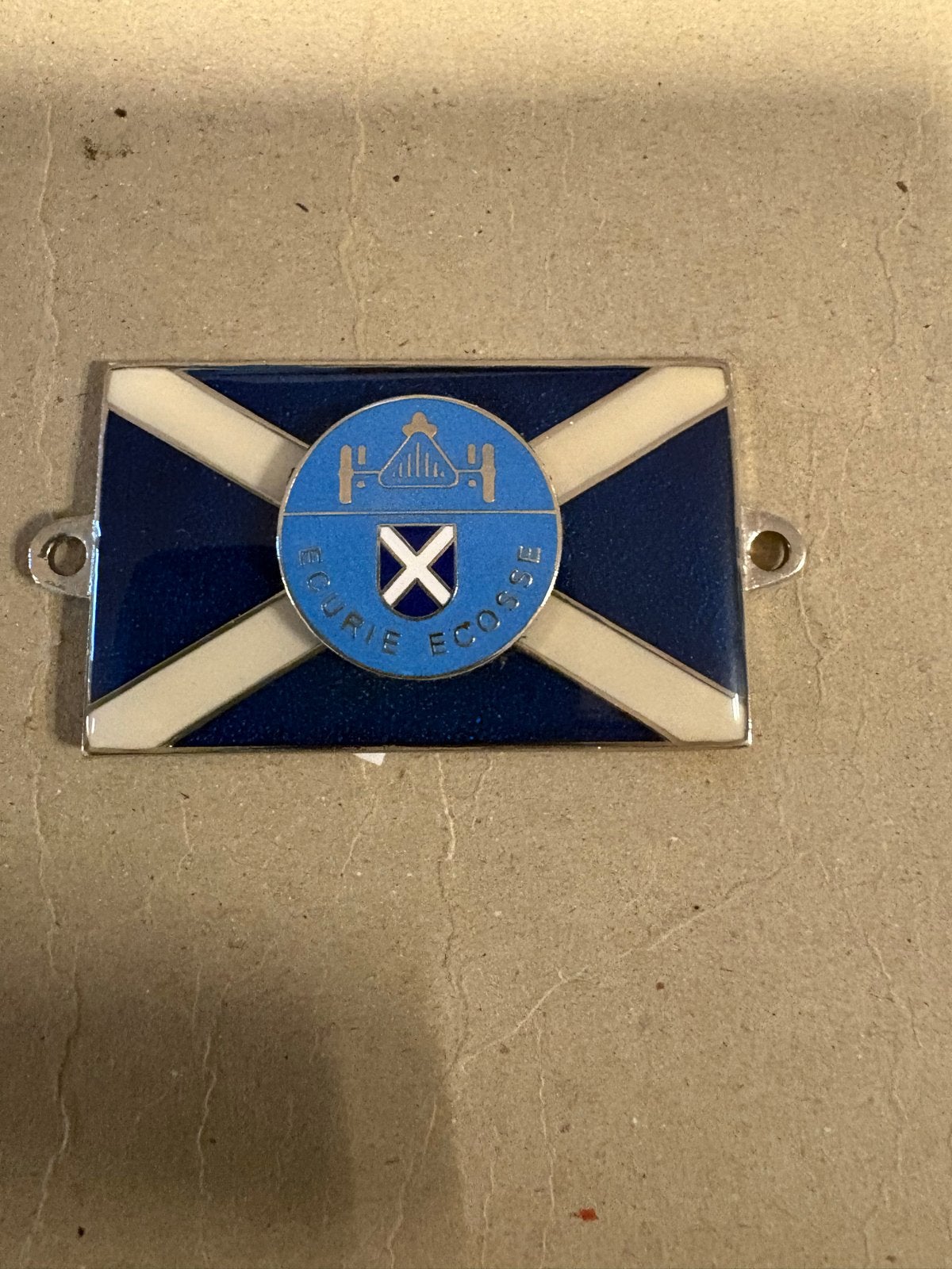 Vintage Ecurie Ecosse Schotland Vlag Auto Badge, Ophalen of Verzenden, Gebruikt