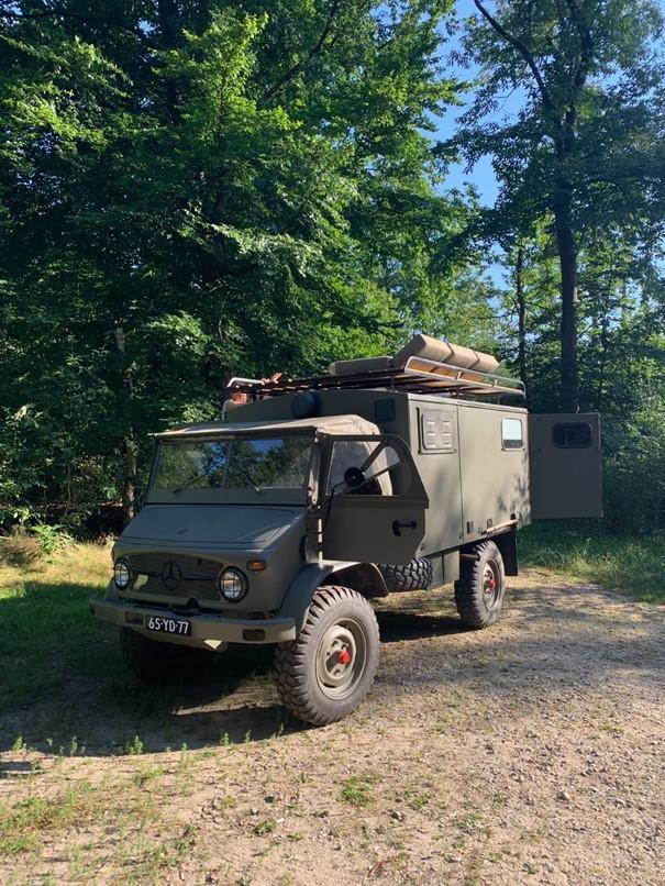 Unieke Mercedes Unimog 404S Camper (1974), Auto's, Overige modellen, Overige carrosserieën, Overige bekleding, 3000 kg