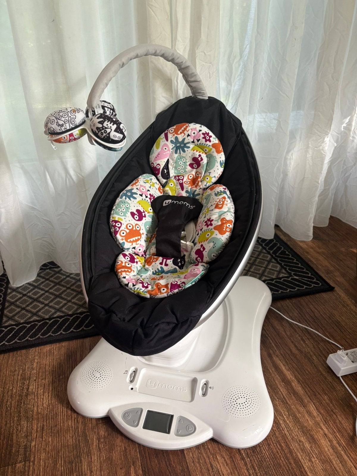 4moms mamaRoo baby wipstoel / schommelstoel, Kinderen en Baby's, Ophalen, Zo goed als nieuw