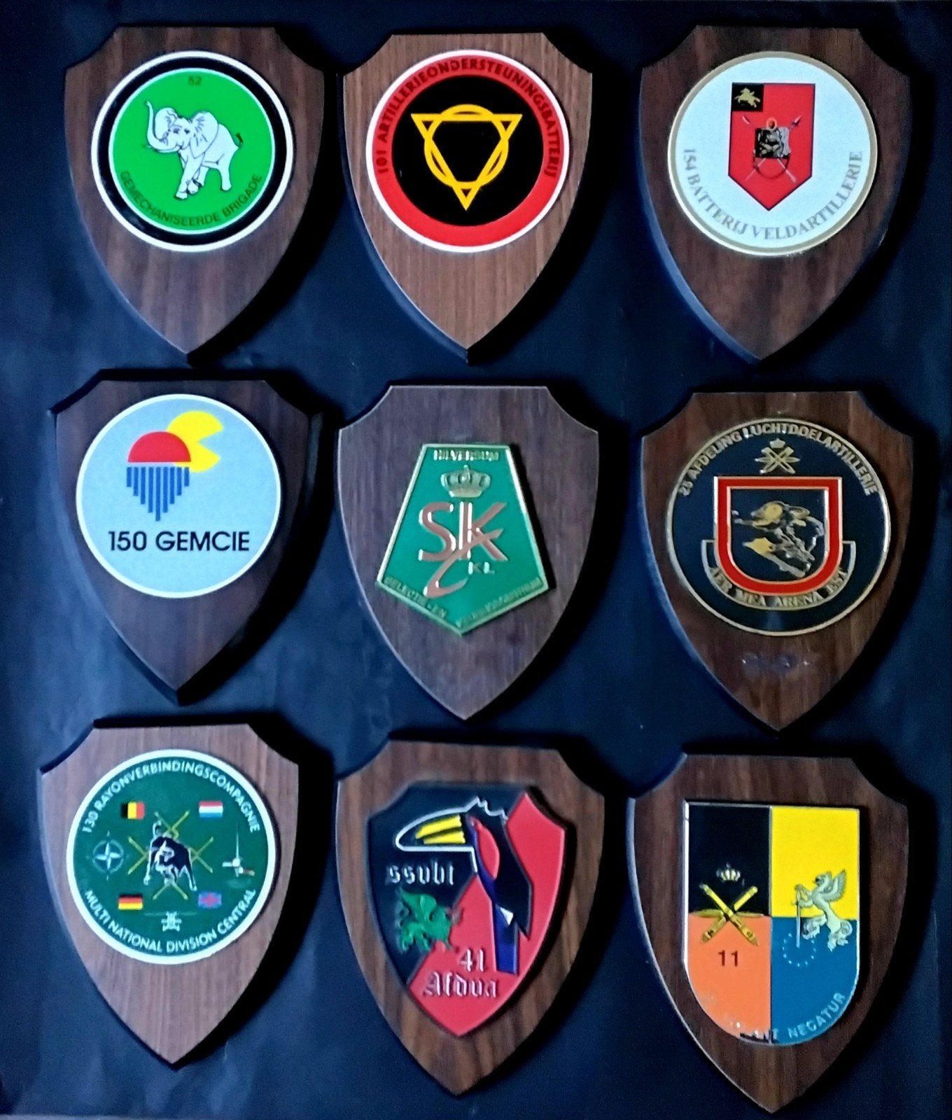 Militaire Schildjes losse verkoop, Ophalen of Verzenden, Landmacht, Nederland, Embleem of Badge