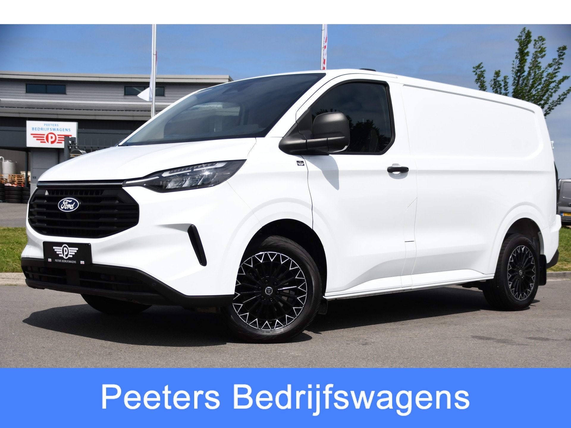 Ford Transit Custom 300 2.0 TDCI L1H1 AWD PB Edition Camera,, Auto's, Bestelauto's, 1828 kg, Gebruikt, 4 cilinders, Wit