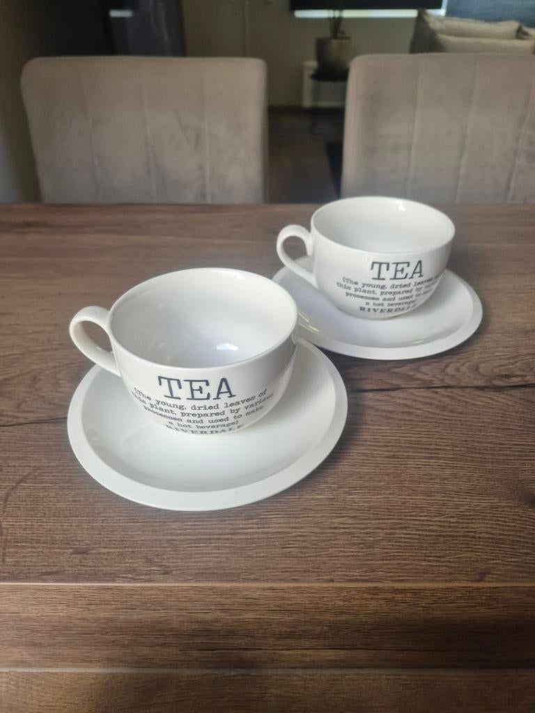 2 thee kop en schotels riverdale, Ophalen of Verzenden
