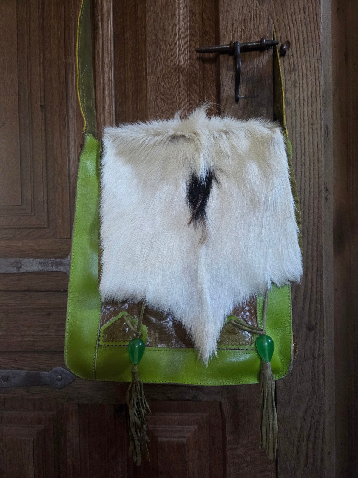 Chick on a mission tas schoudertas leer, Sieraden, Tassen en Uiterlijk, Verzenden, Zo goed als nieuw, Schoudertasje