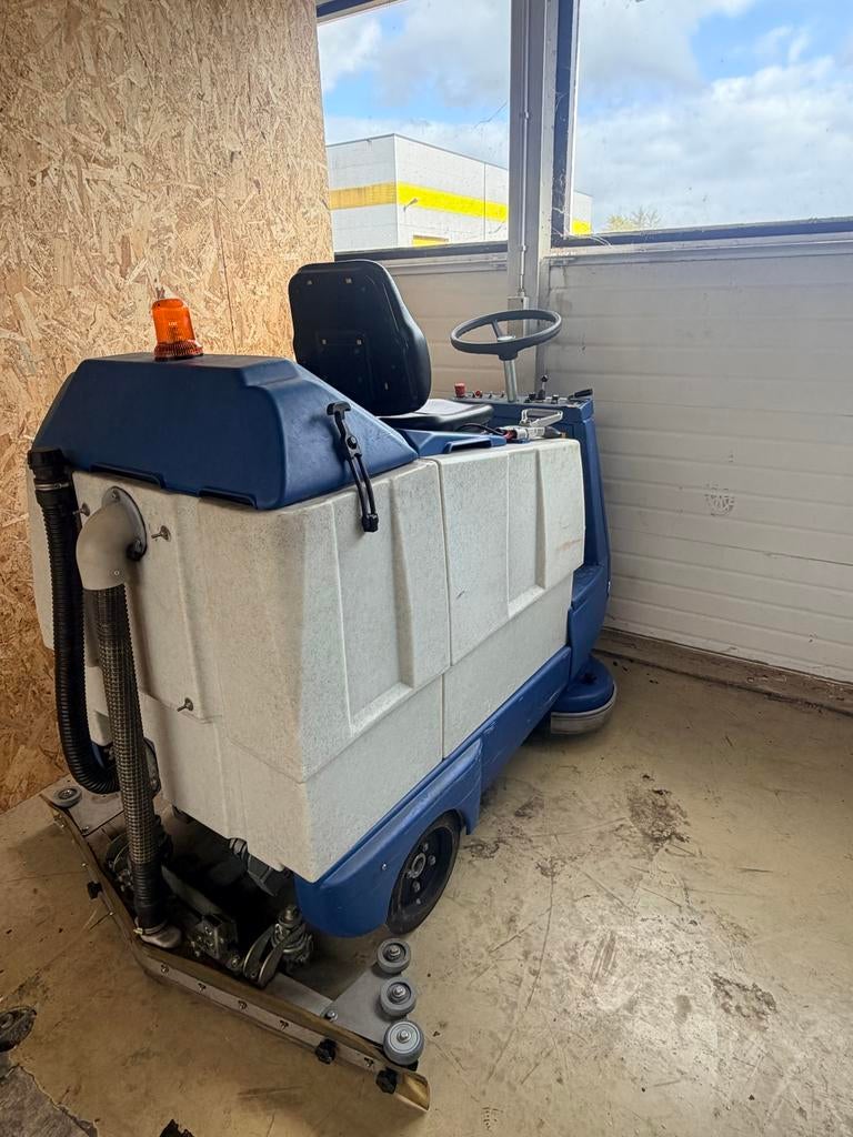Professionele Schrobmachine - Krachtige Vloerreiniger, Ophalen, Gebruikt, Schrobmachine