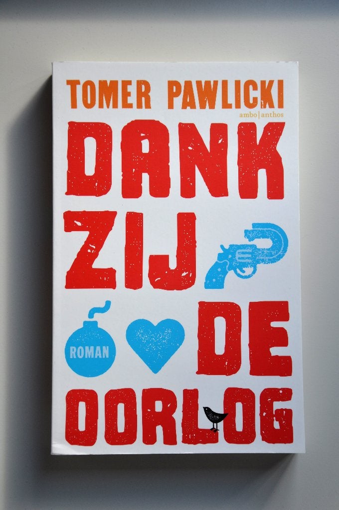 Tomer Pawlicki - Dankzij de oorlog, roman, zo goed als nieuw, Ophalen of Verzenden, Zo goed als nieuw, Tomer Pawlicki, Nederland