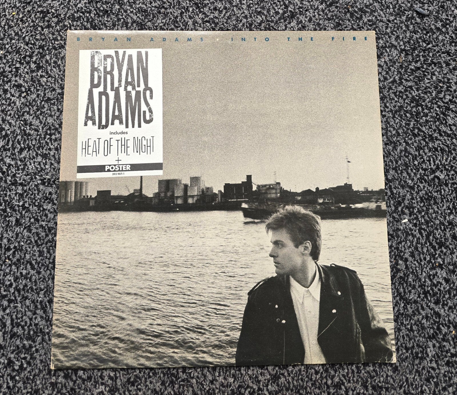 Bryan Adams heat of the night lp Inclusief poster, Cd's en Dvd's, Ophalen of Verzenden, Gebruikt, 12 inch, Poprock