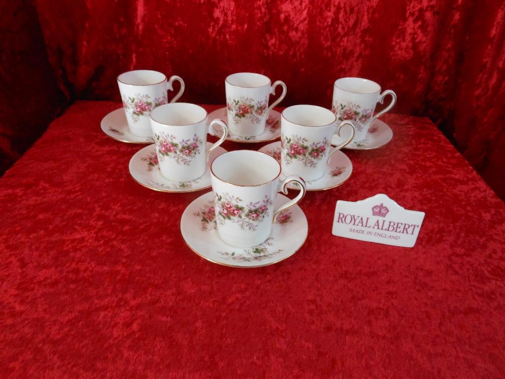 Royal Albert Lavender Rose rechte kop en schotels, Ophalen of Verzenden