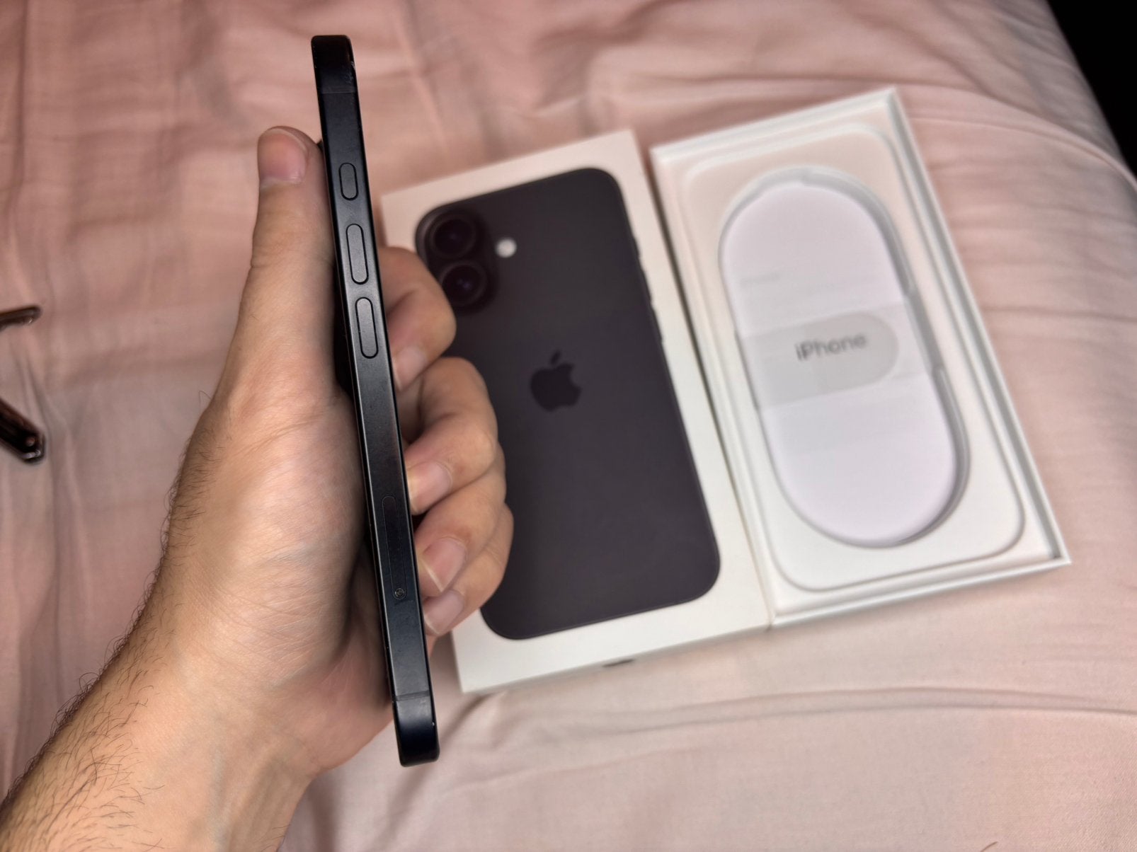 Foto 5 van Iphone 16 zwart 128GB