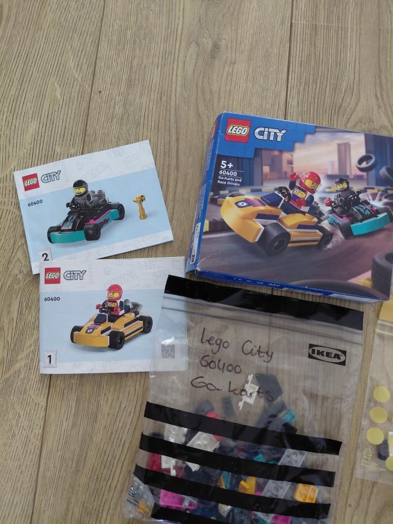 Lego City Go-karts 60400 compleet +  Lego 30598, Ophalen of Verzenden, Zo goed als nieuw