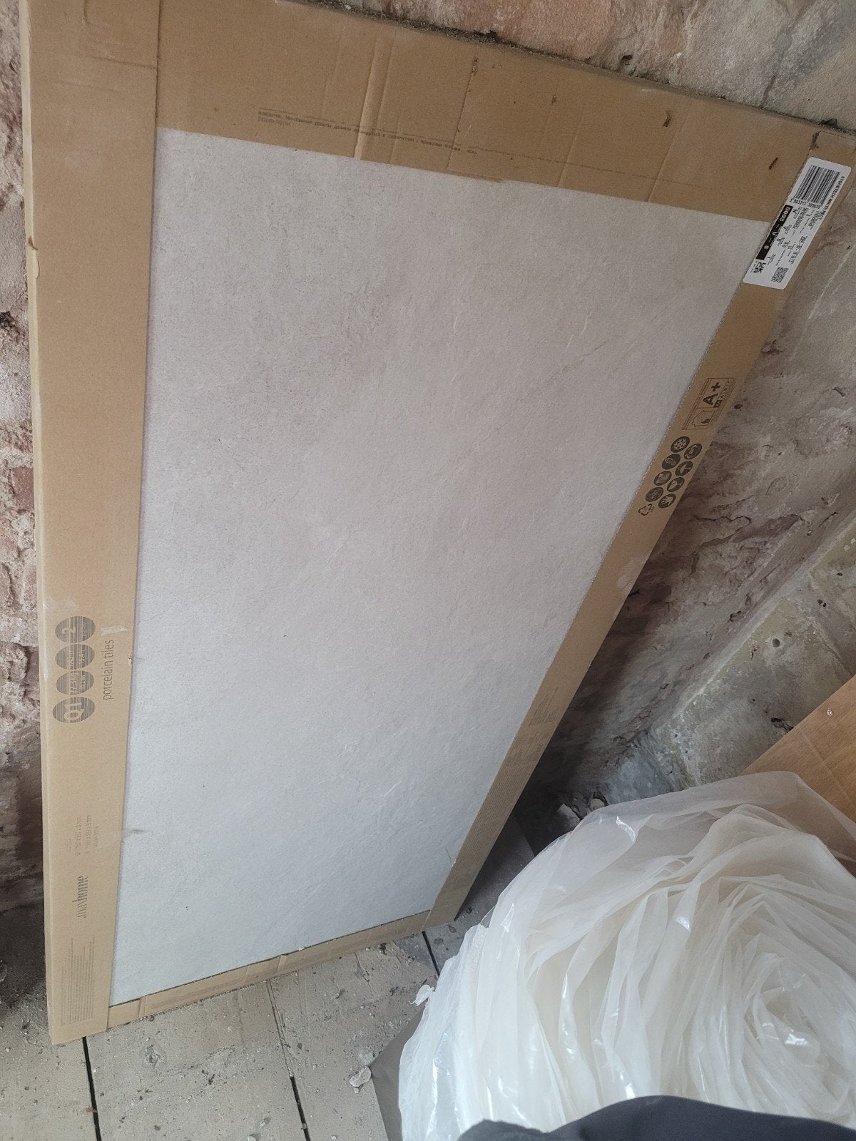 Nieuwe keramische vloertegels - 60x120 cm 2stuks, Ophalen, 60 cm of meer, Nieuw, Minder dan 5 m²
