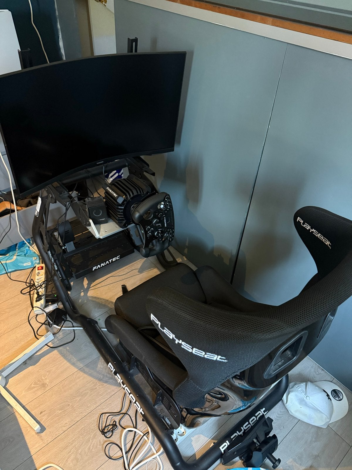 Fanatec Gran Turismo DD Pro + playseat sensation pro, Spelcomputers en Games, Spelcomputers | Sony PlayStation Consoles | Accessoires