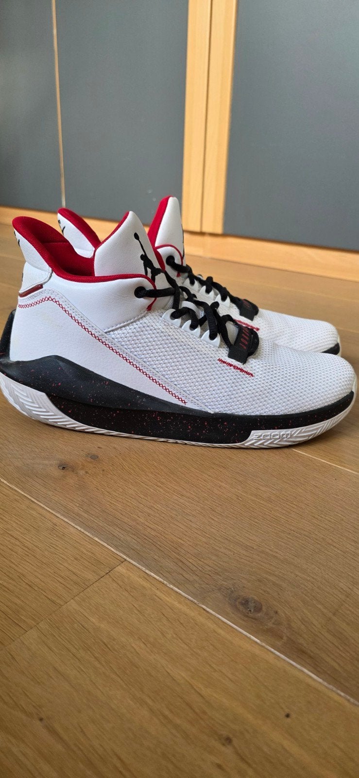 Nike Jordan sneakers - Maat 44.5 - Wit/Rood/Zwart, Nike Jordan, Wit, Ophalen of Verzenden, Sneakers of Gympen